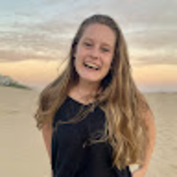 kristylowe04